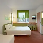 Ibis Budget Stare *